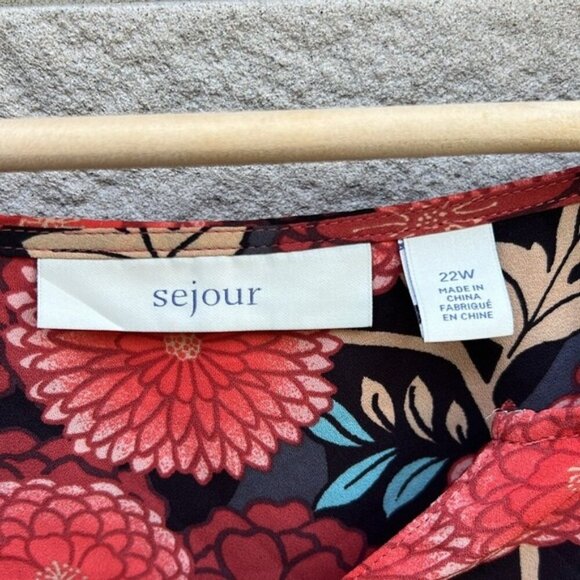 Sejour Floral Blouse with High-Low Hem Sz 22W - Picture 3 of 8
